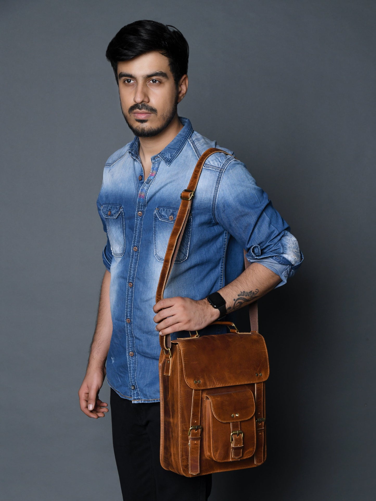 Front Pocket Daily Messenger Bag - The Tool Store