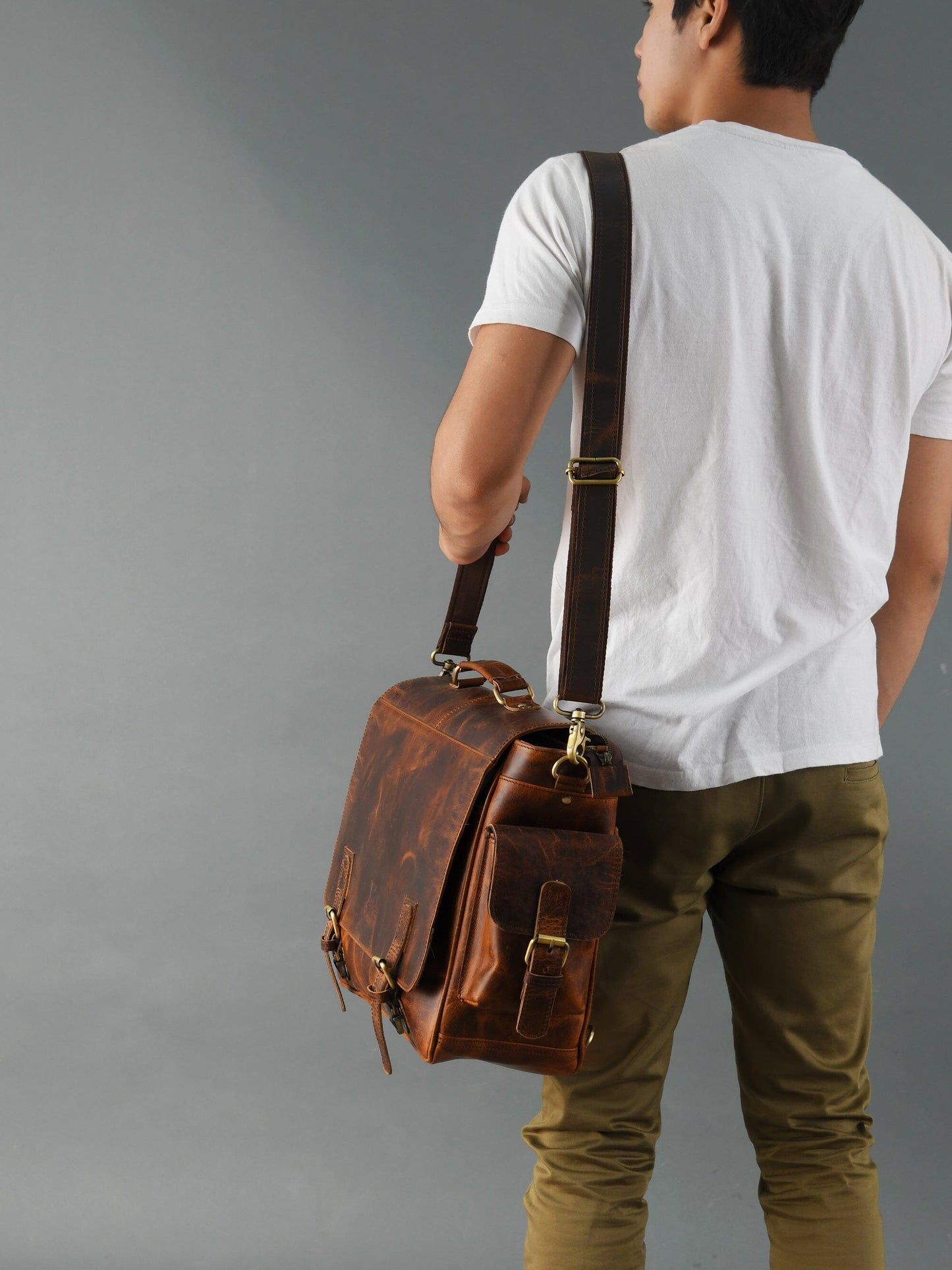 Dakota Rugged Briefcase Messenger - The Tool Store