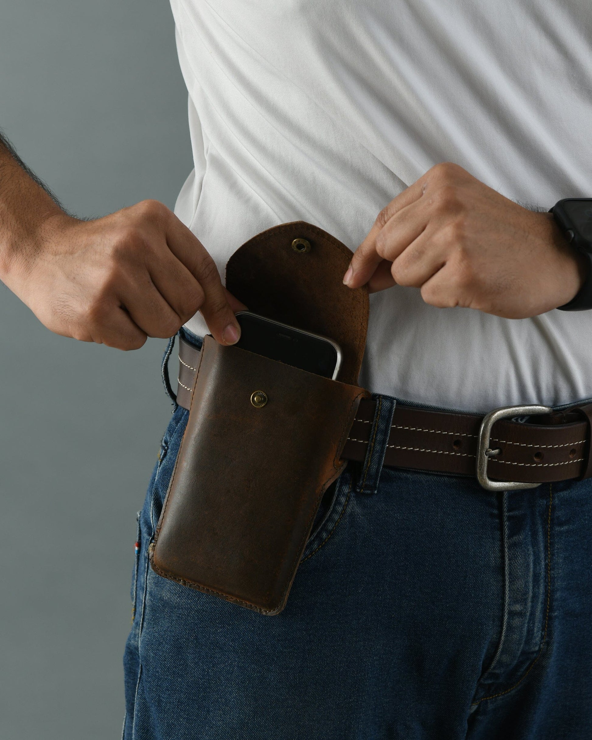 Mobile Holster Case- Dark Brown - The Tool Store