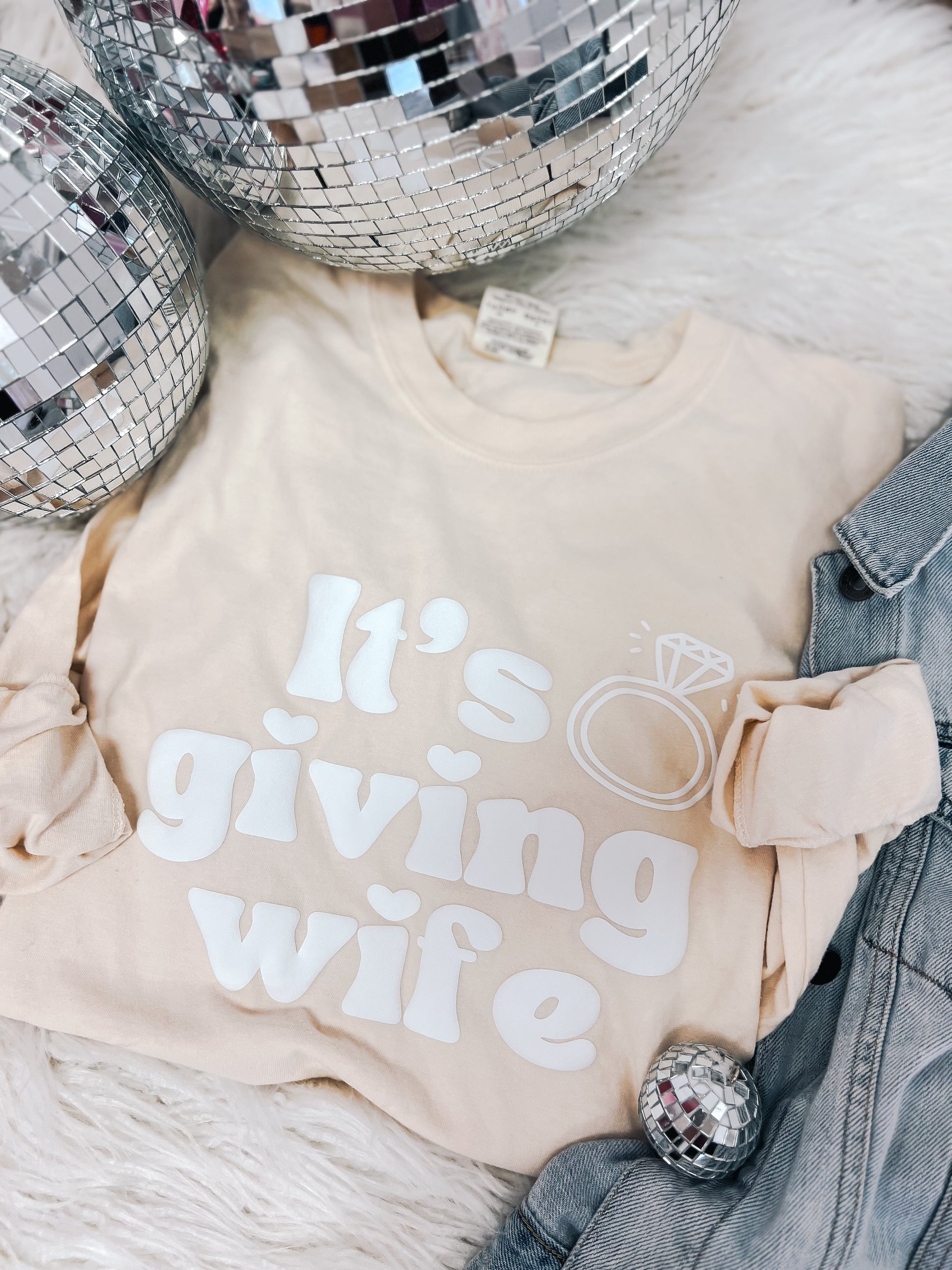 It's Giving Wife Tee - The Tool Store