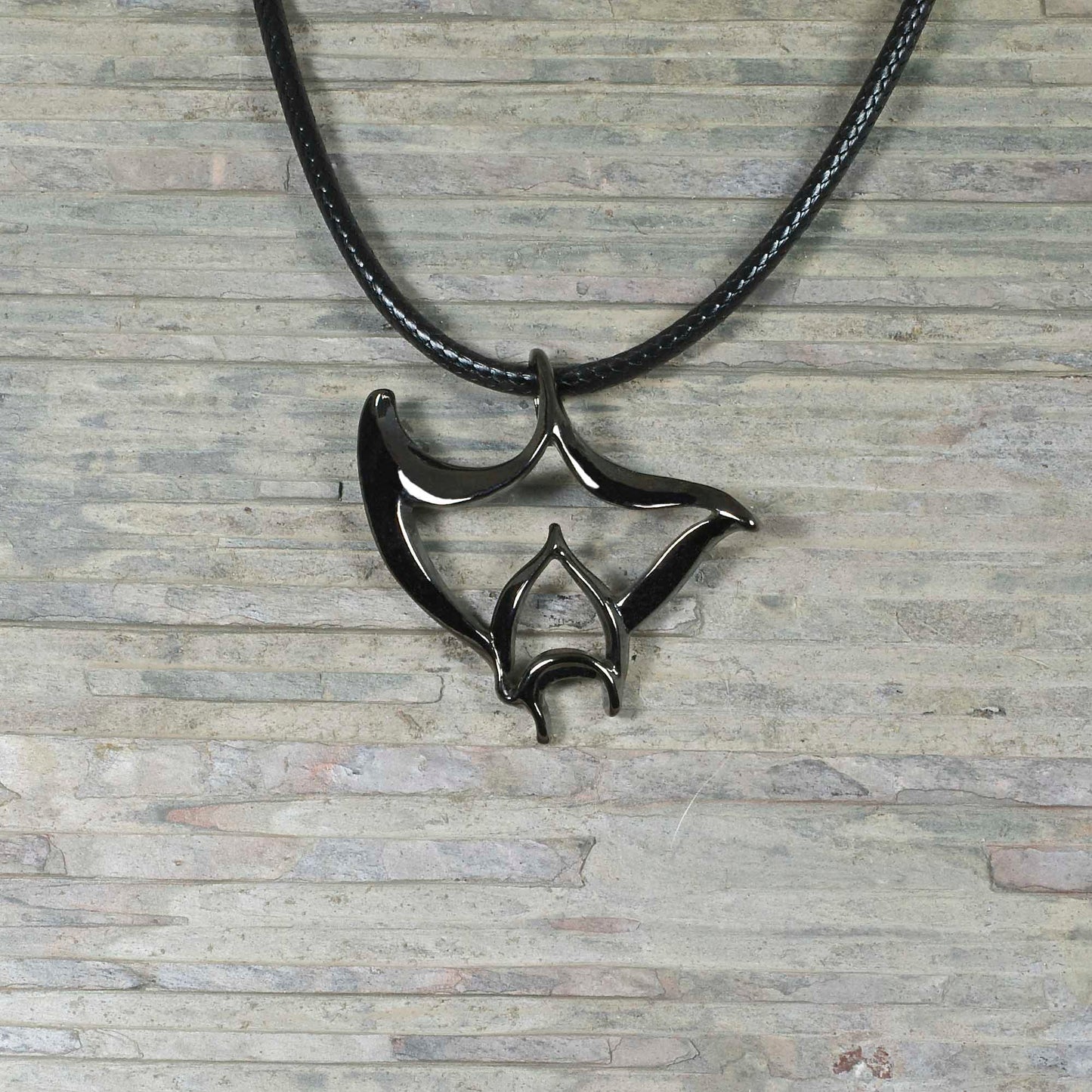 Manta Ray Necklace for Men and Women Hematite - Manta Ray Gift for Women and Men, Stingray Necklace Jet Black, Gifts for Divers, Hematite Jewelry - The Tool Store