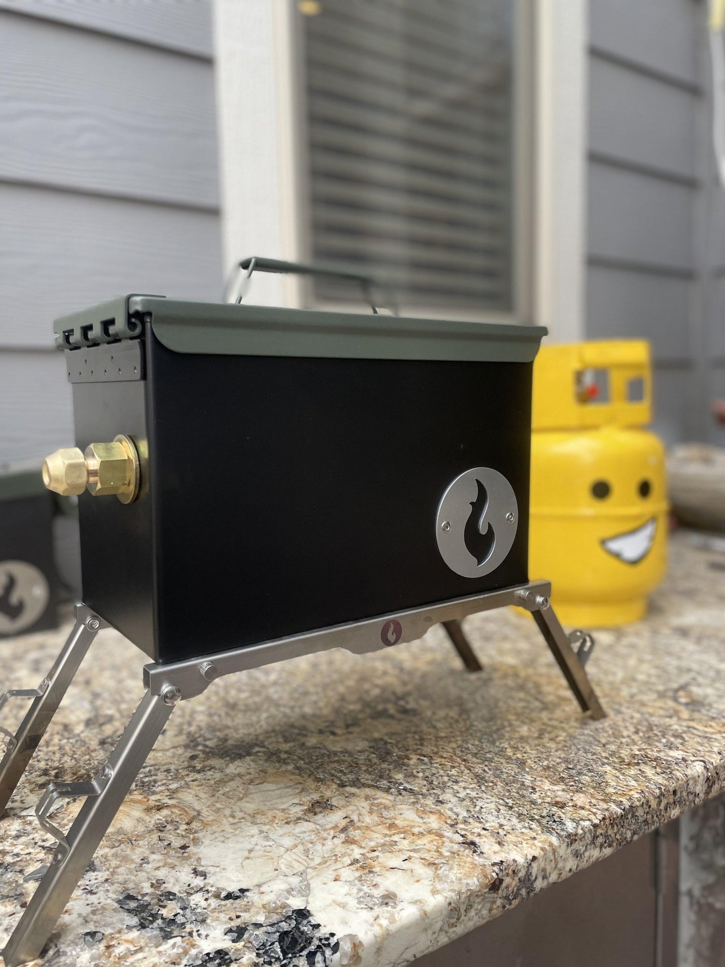 Over-Under Grill Thingy 2.0: Stand and Grill In One! - The Tool Store