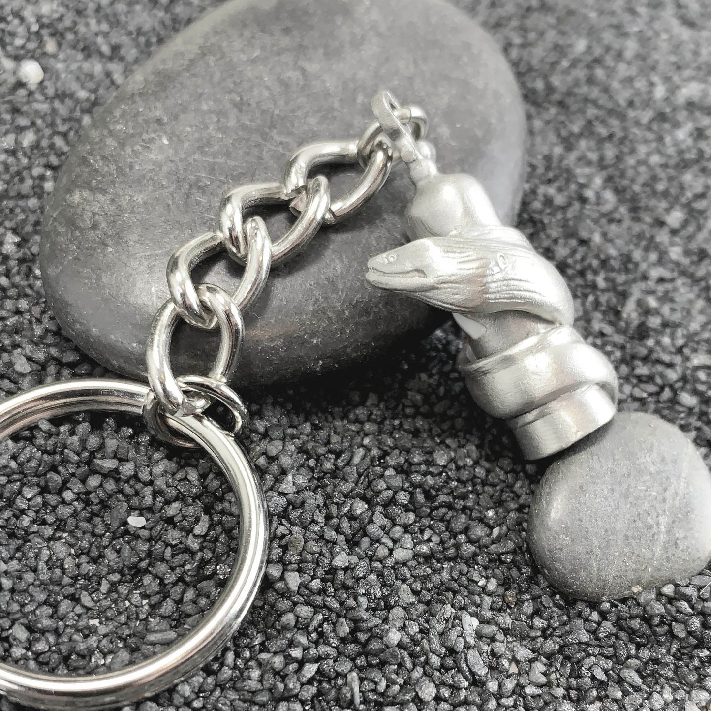 Moray Eel Key Chain- Scuba Diving Key Chain, Scuba Tank Key Chain with Moray Eel, Scuba Diving Gifts, Moray Eel with Scuba Tank Key Fob with Dive Flag - The Tool Store