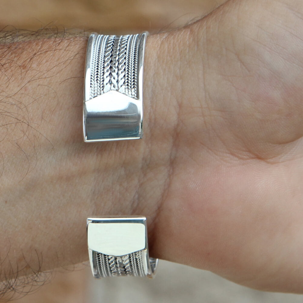 Elegant Cuff - The Tool Store