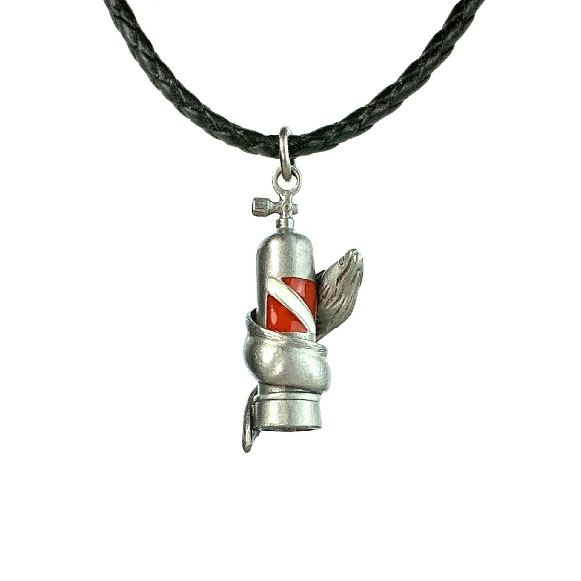 Moray Eel with Scuba Tank Necklace- Dive Gift for Women and Men, Realistic Moray Eel Scuba Tank Necklace with Diver Flag, Gifts for Divers, Scuba Gift - The Tool Store