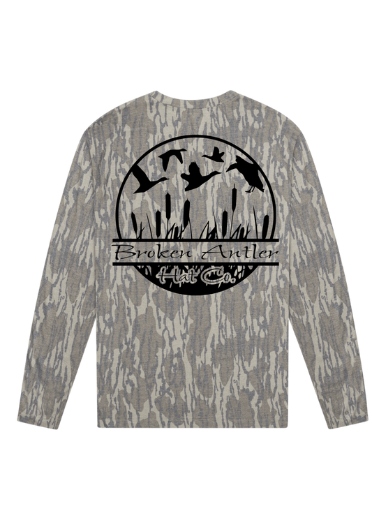Broken Antler Hat Co.- Cattails Long Sleeve Shirt Mossy Oak Bottomland / Black