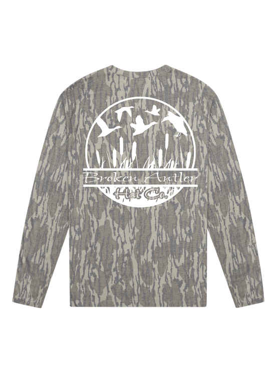 Broken Antler Hat Co.- Cattails Long Sleeve Shirt Mossy Oak Bottomland / White