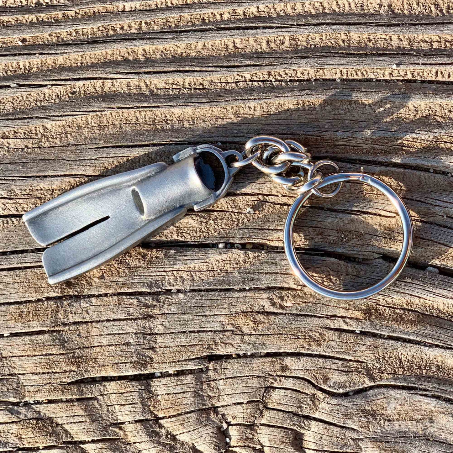 Dive Fin Keychain for Men and Women- Scuba Keychain, Dive Flipper Key Ring, Gifts for Scuba Divers, Scuba Diving Key Fob, Dive Fin Lanyard - The Tool Store
