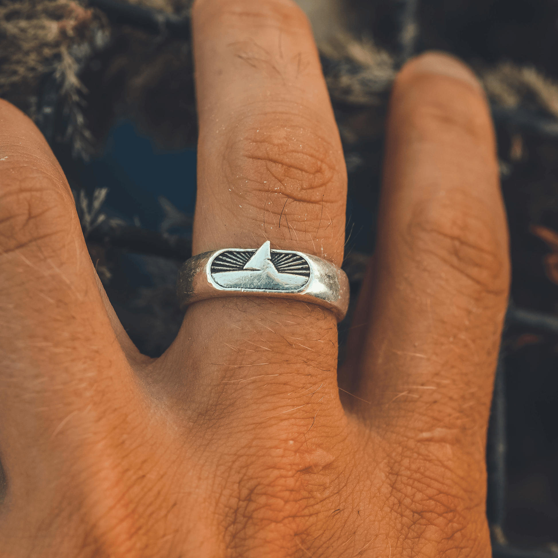 Shark Tracker Ring - The Tool Store